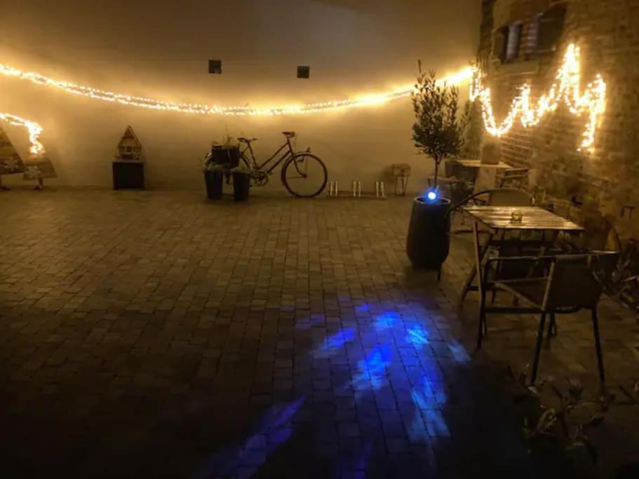 Le Clos De Beauchamp Le Bord De 2 Velos Sont Disponibles Gratuitement *
