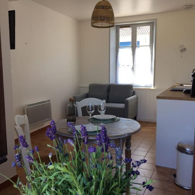 Le Clos De Beauchamp Le Bord De 2 Velos Sont Disponibles Gratuitement Apartment
